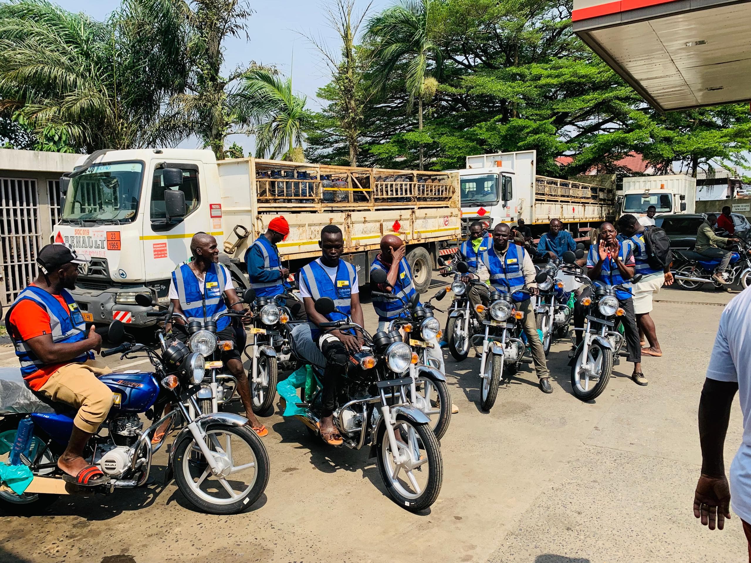Flotte de motos SAN NO'O au Cameroun